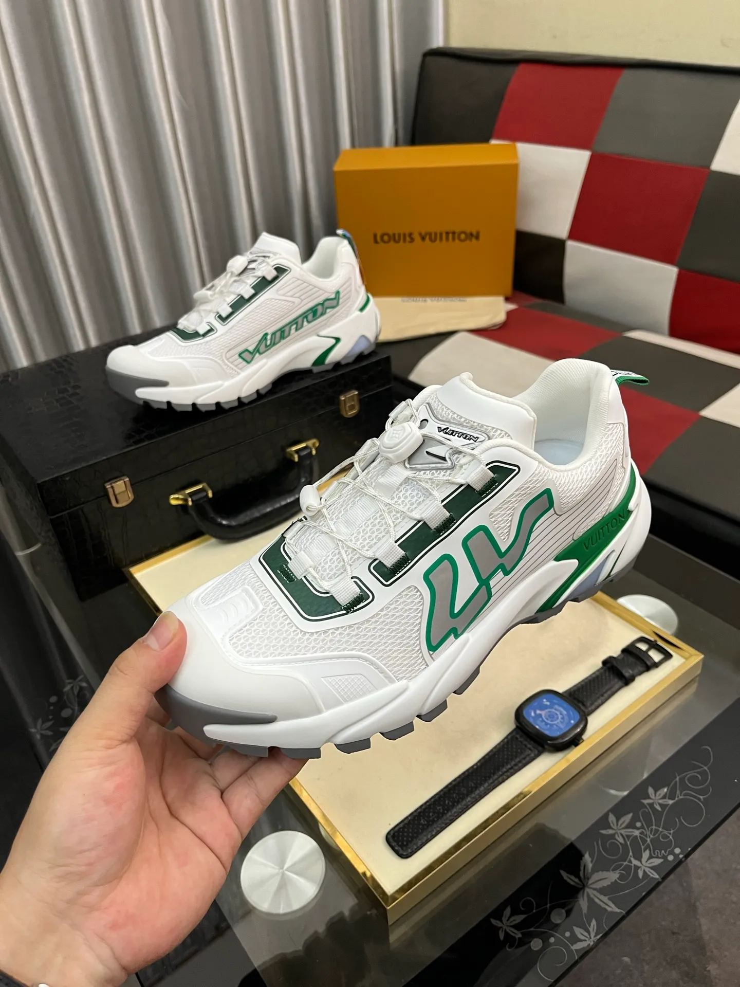 Men's shoes 💰780⌚️⌚️Top version [LOUIS VUITTON] Couple 🧑‍🤝‍🧑 Craftsman style Counter series (original order) New style 🍀LV Louis Vuitton - Top version LV classic high-top trendy shoes! Made of imported original craft calfskin, original breathable lining, and original wear-resistant, lightweight, high-end TPU outsole! High quality products! Code number: 36-457️⃣Colors available